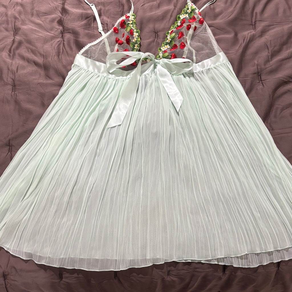 Victoria's Secret White And Red Chemise